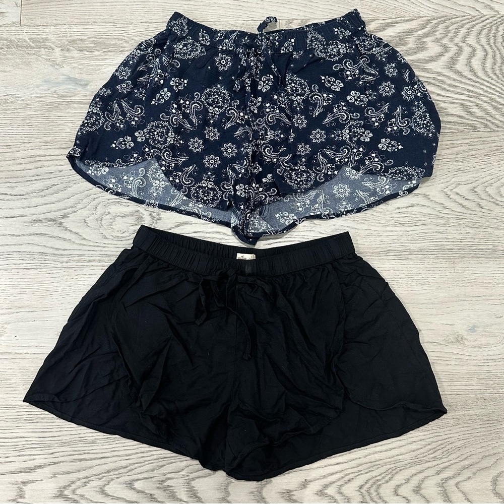 Hollister, Lightweight Tulip Shorts, set of 2